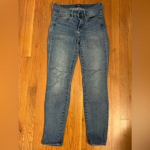 GAP Women's True Skinny Jeans in Denim Blue - 26 Short